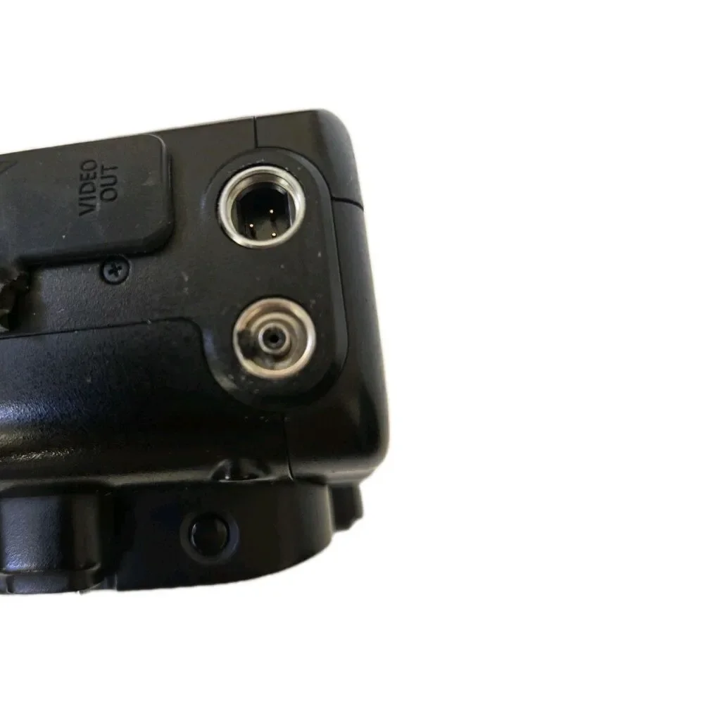 Canon EOS D60 6.3 MP Digital SLR Camera Body, Battery, Battery Grid